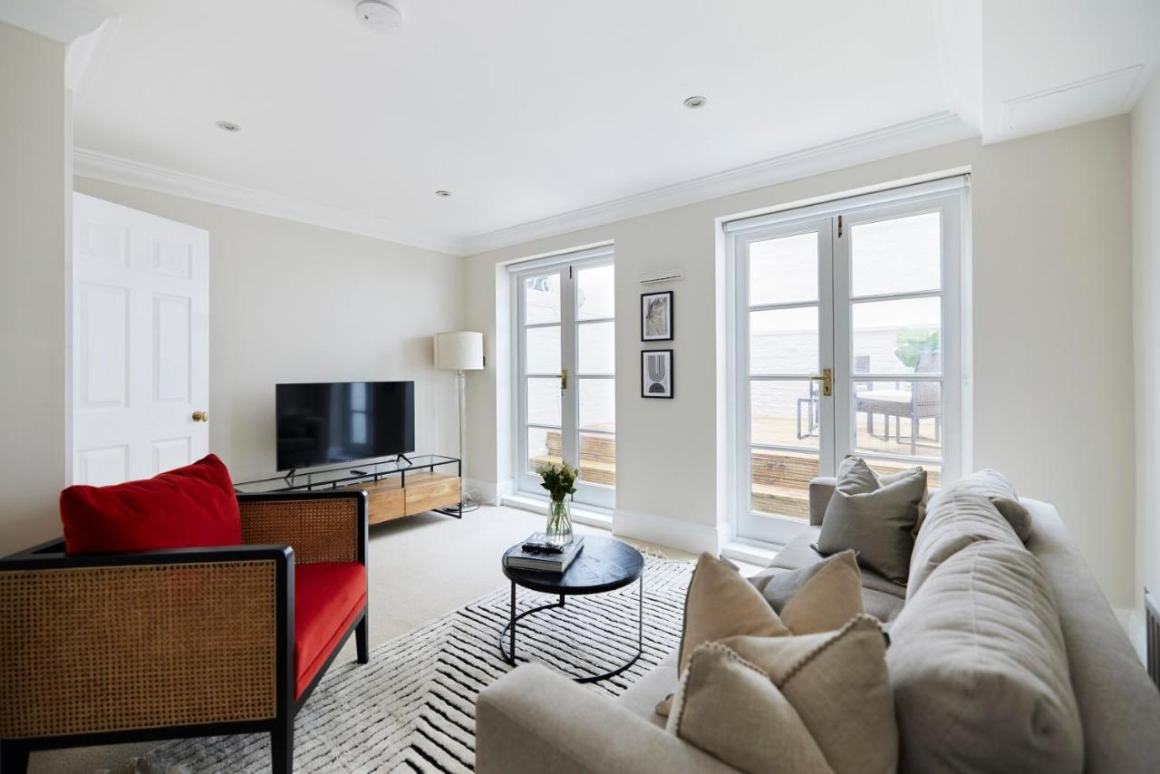 The South Kensington Wonder - Trendy 3Bdr House With Garden Apartment ลอนดอน ภายนอก รูปภาพ