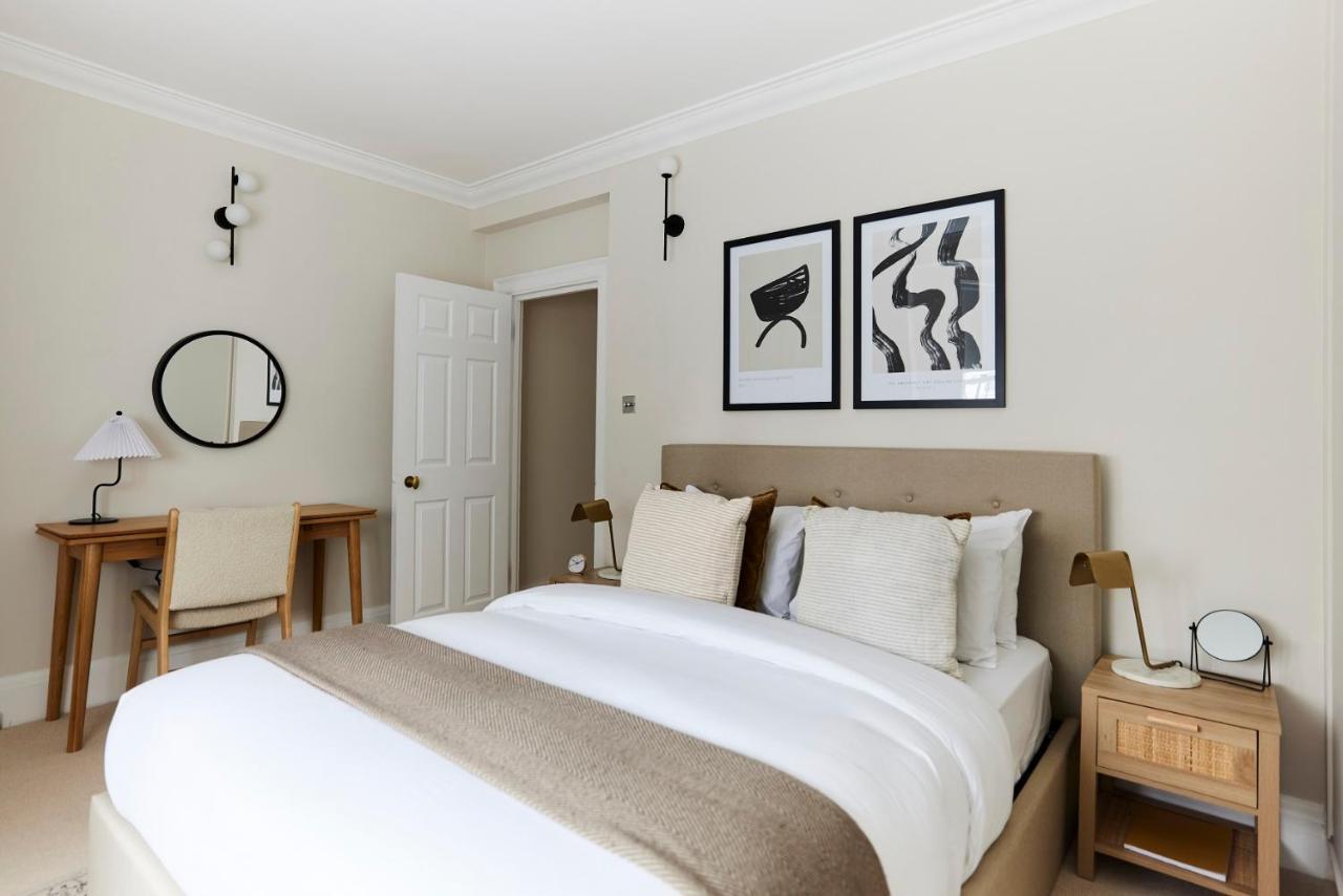 The South Kensington Wonder - Trendy 3Bdr House With Garden Apartment ลอนดอน ภายนอก รูปภาพ
